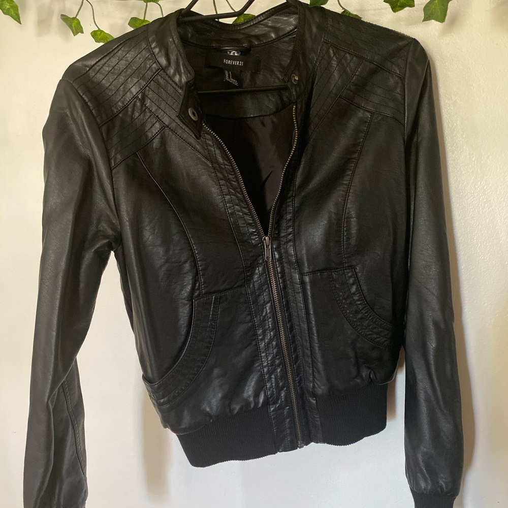 Leather jacket - Picture 1 of 1